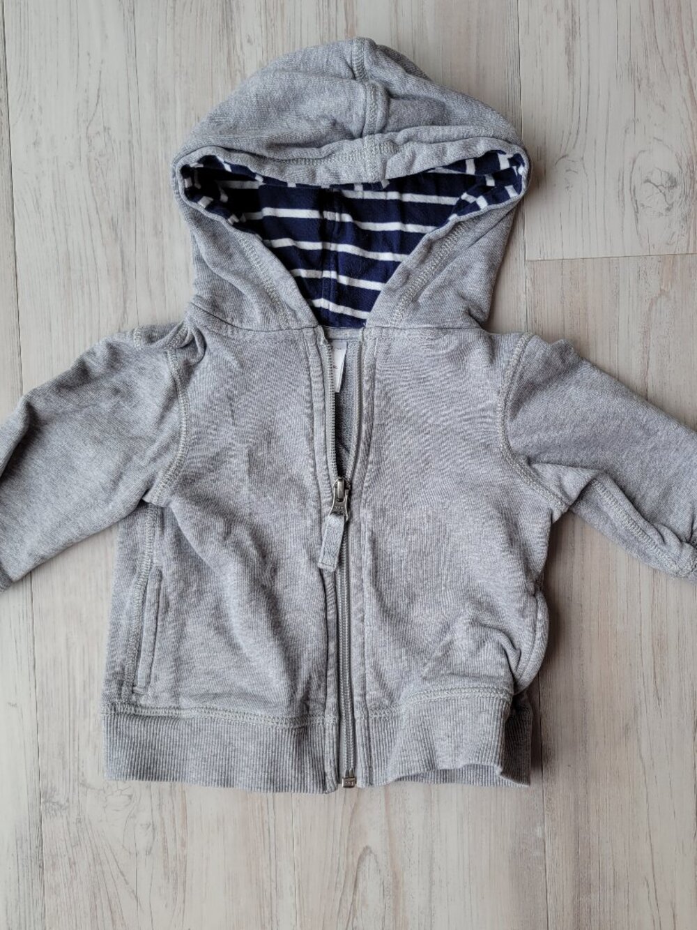 Hanna Andersson grey hoodie with blue and white striped hood size 6-12 months
